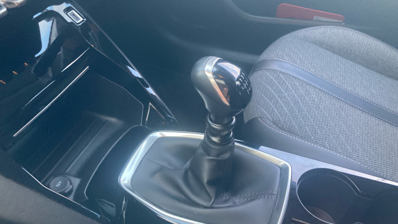 Peugeot 208 1.2 PureTech 100 Allure 5dr Petrol Hatchback